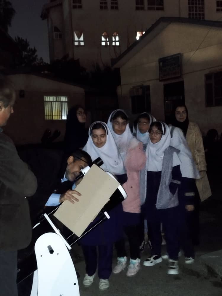 رصد ماه در پژوهش سرا توسط دانش آموزان بارانی