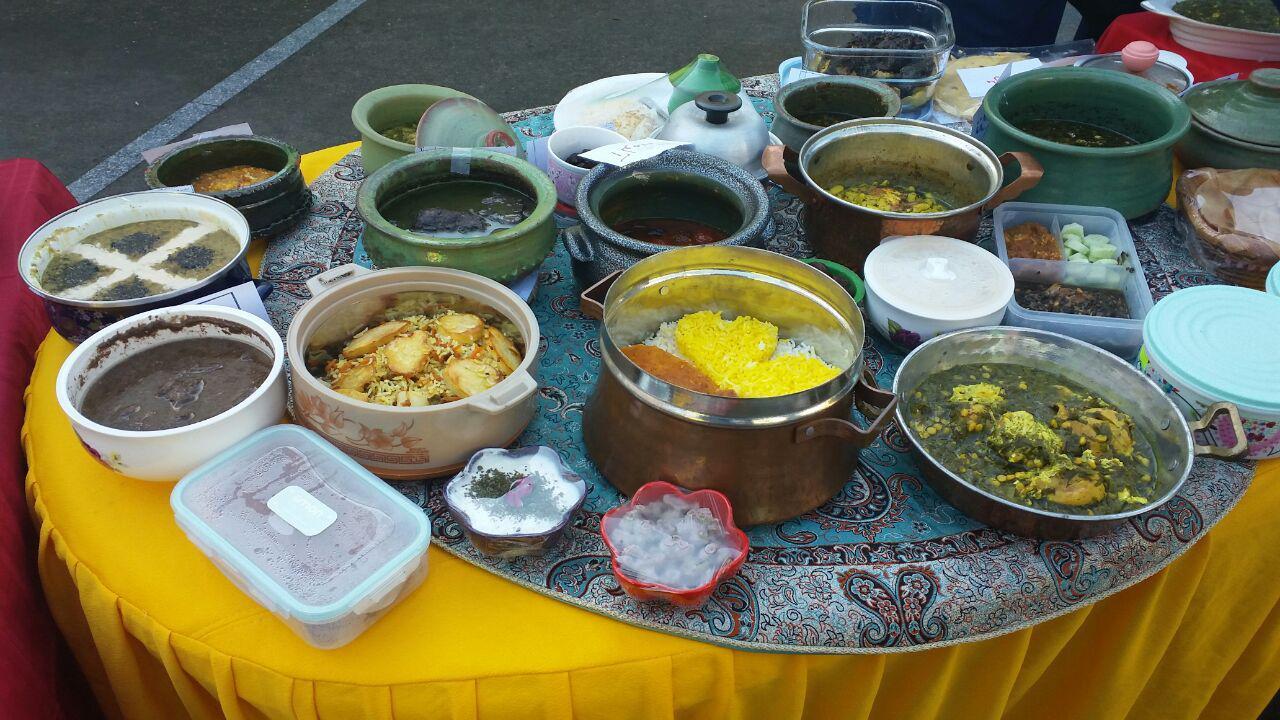 برگزاری جشنواره غذاهای محلی گیلان در دبستان باران اندیشه