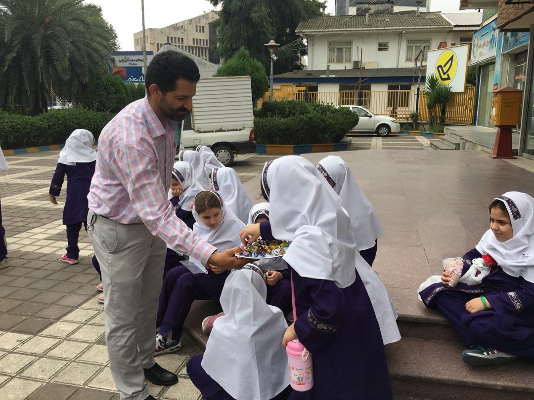گرامیداشت روز جهانی پست با دختران نازنین باران اندیشه