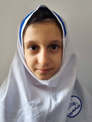 ماهک فرزام پور